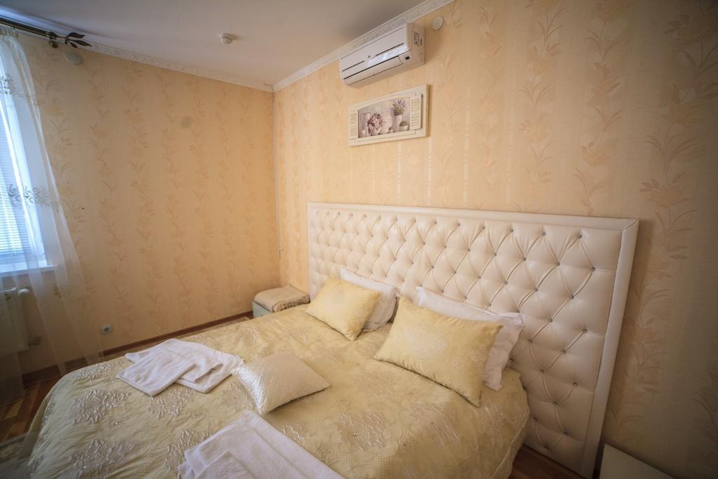 Imperiya Hotel Khmel'nyts'kyy Phòng bức ảnh